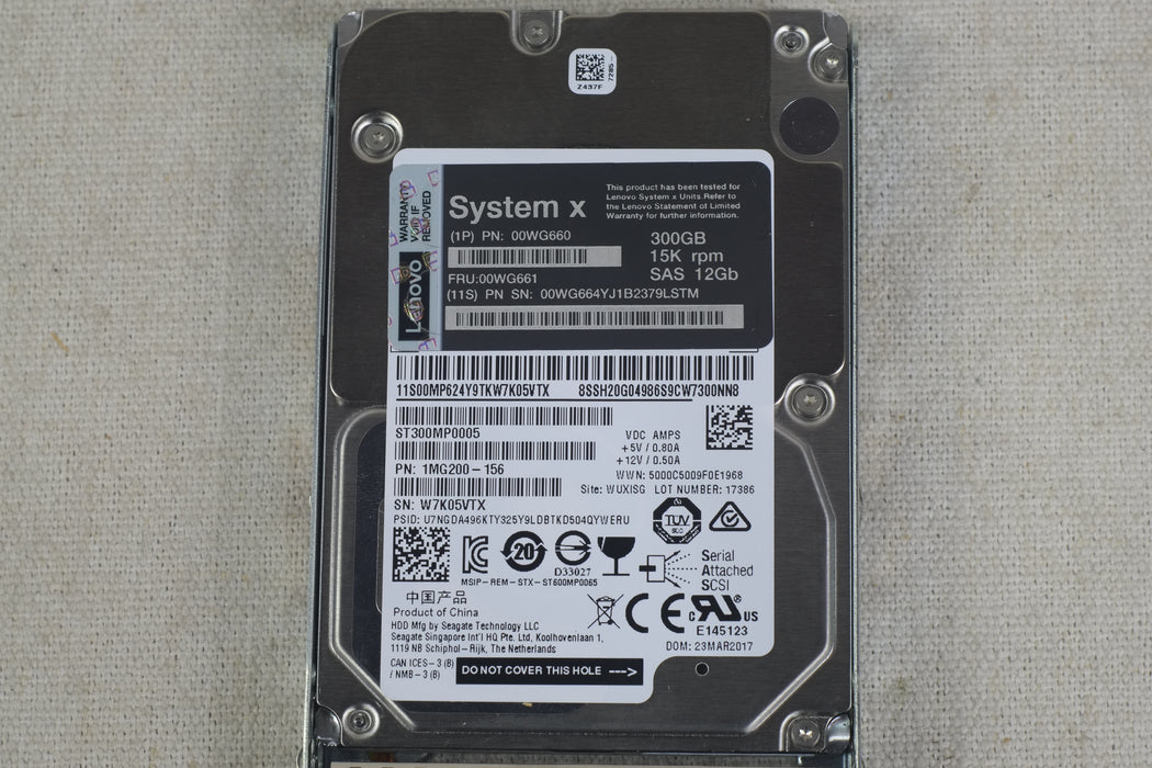 Lenovo System X M5 00WG660 300GB 15k 12Gb/s 2.5” SAS Hard Drive