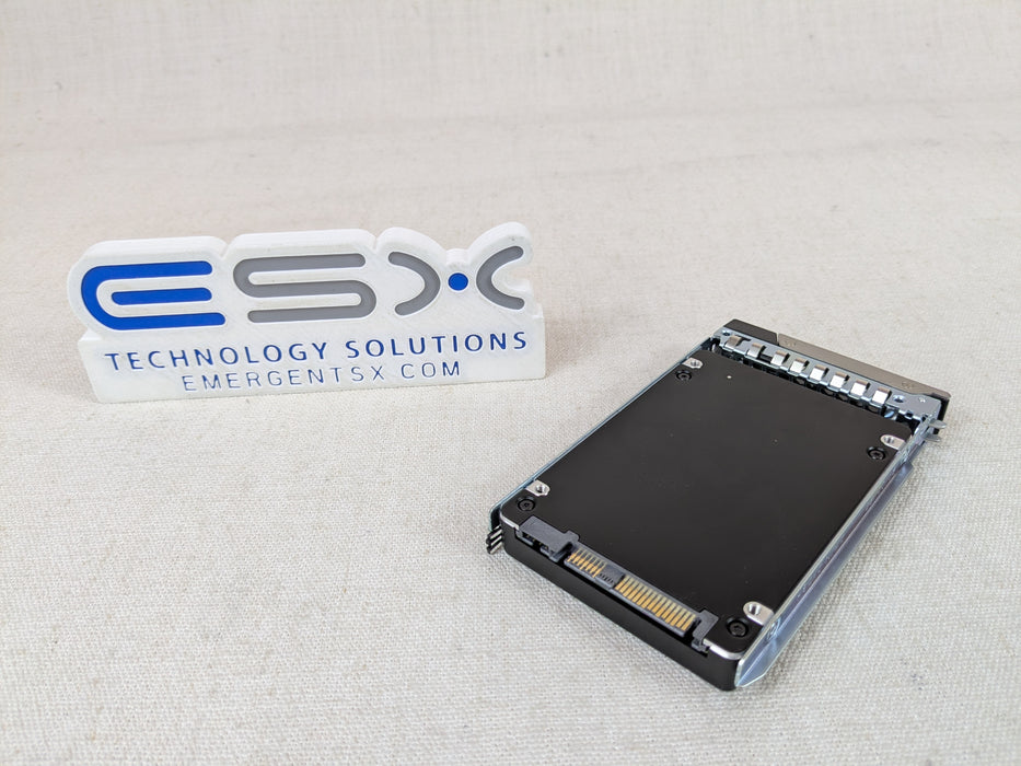 Dell GW8T1 800GB 12Gb/s 2.5" SAS Mix Use SSD MZILT800HBHQAD3 w/ 14G Tray