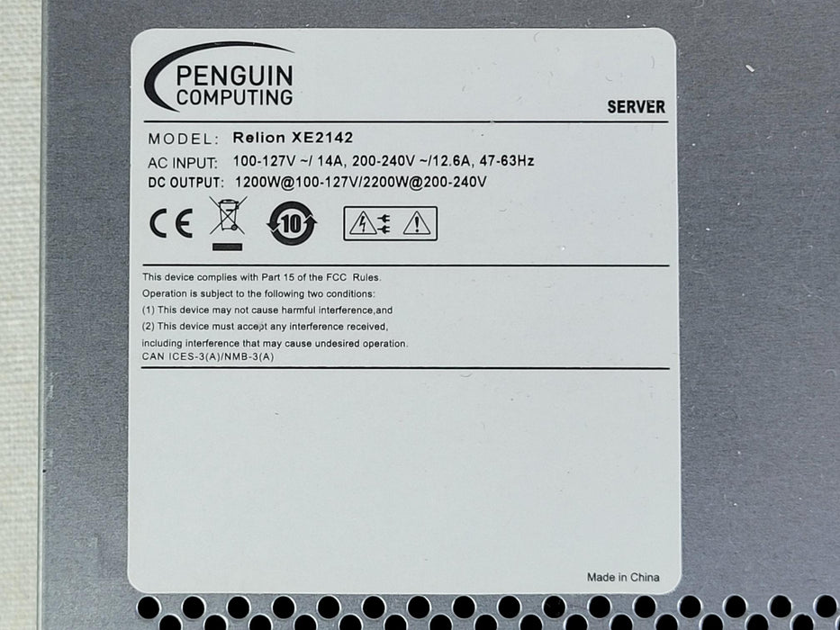 Penguin Computing Relion XE2142 2U 24x 2.5” 4Node Server 8x Xeon Gold 6148 512GB