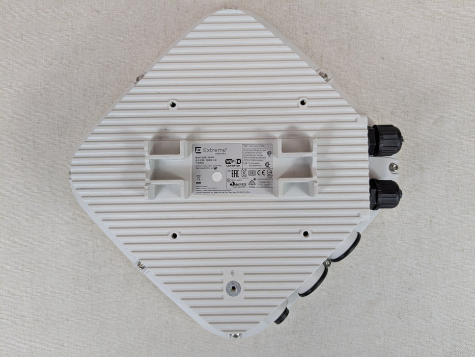 Extreme Networks AP460C-FCC ExtremeCloud IQ Outdoor WiFi 6 Access Point