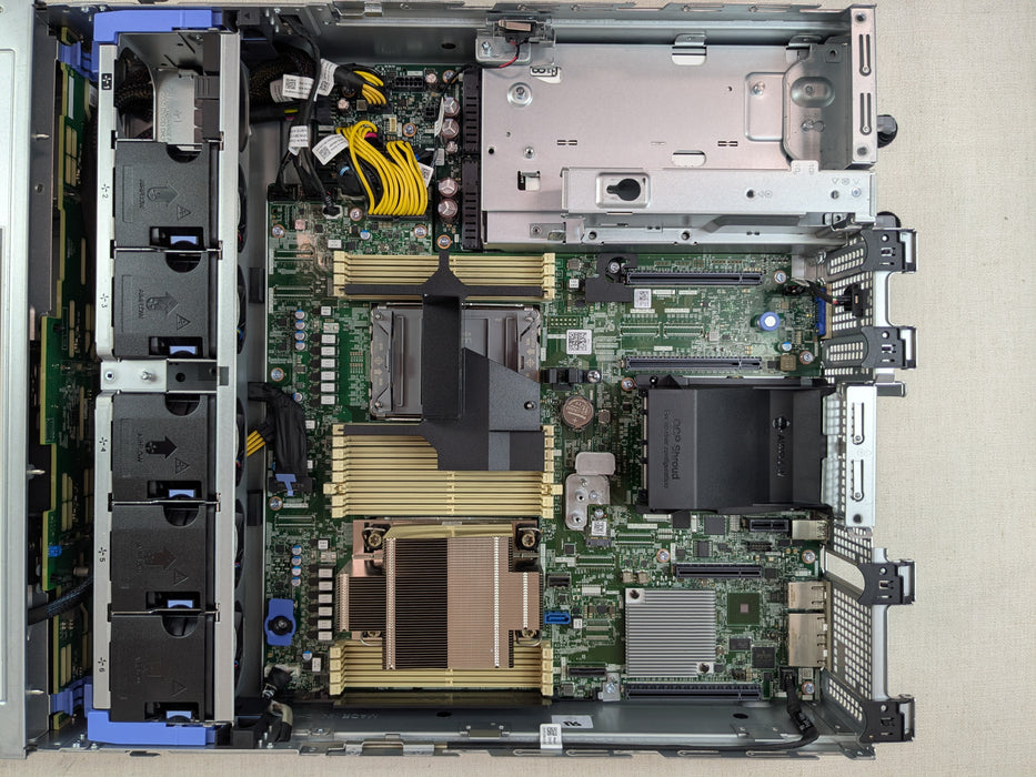 Dell PowerEdge R550 8x 3.5” CTO Server – 1x Heatsink, 2x 800W, iDRAC Ent