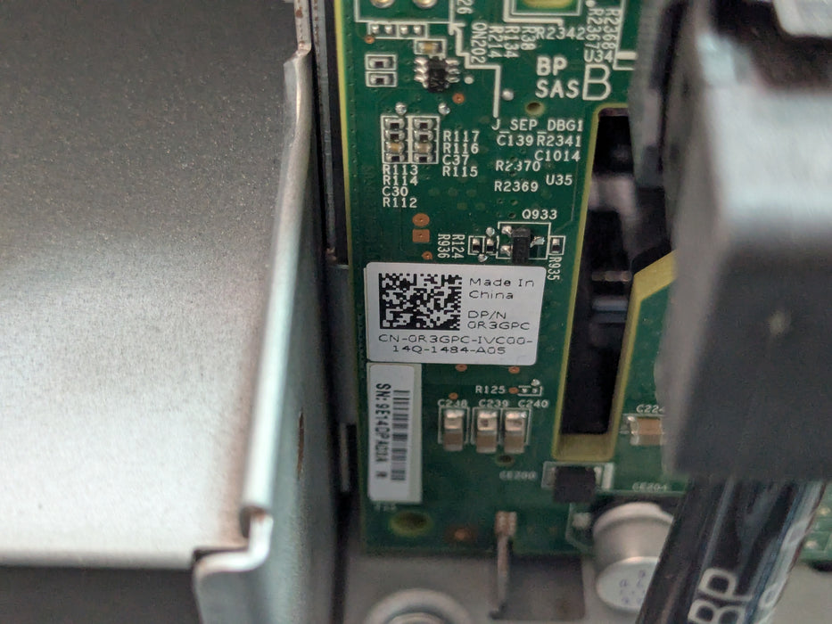 Dell PowerEdge R840 8x 2.5” 2U Barebones CTO Server – 2x Heatsink, 2x 1100W